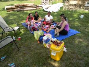 A picnic to celebrate the Deere